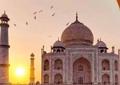 From Delhi Day Tour Taj Mahal By Gatimaan Express Train