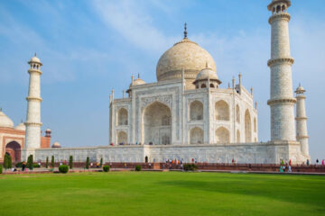 From Delhi: Day Tour Taj Mahal by Car